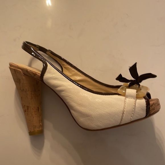 Vianni Collection size 5 sling back cream heels - Picture 9 of 9